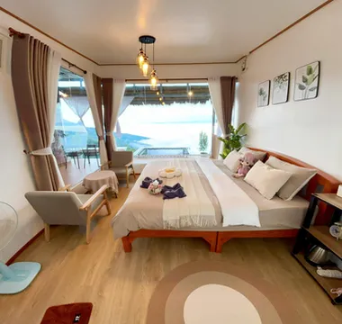 รูปภาพของหลงฮักเขาแคมป์ปิ้ง ภูชี้ฟ้า