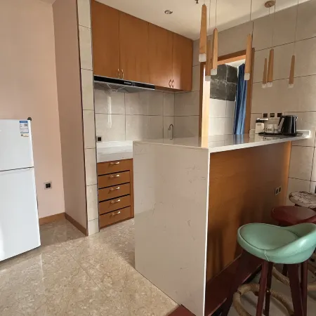 Sanhao Zhixuan Homestay (Guiping Xishan Square)