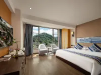 Fenglin Yueshan Hotel (Xingyi Wanfenglin International Convention Center Observation Deck) Hotels in Xingyi