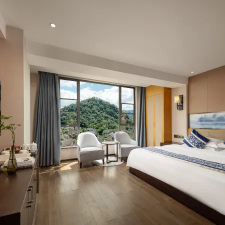 Fenglin Yueshan Hotel (Xingyi Wanfenglin International Convention Center Observation Deck)