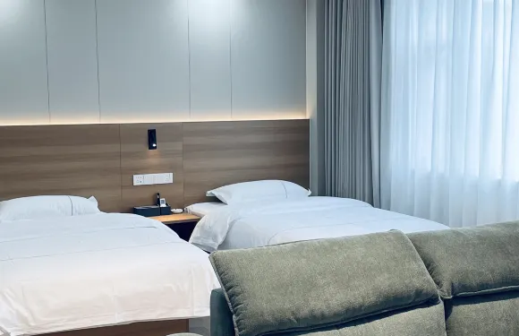 瀘西鑫裕酒店（錦輝廣場店）