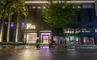 Phnom Penh Infinity Pool Down to $25/N - M Residence - Gym