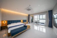 HOTEL OPUS Hotels near Daereungwon Tomb Complex