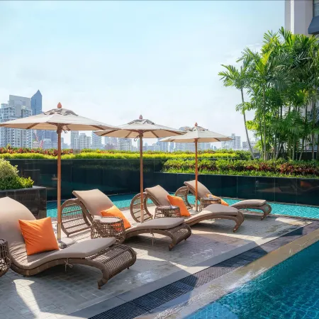 Hotel Nikko Bangkok Отели рядом с достопримечательностью «Станция надземного метро Thong Lo»