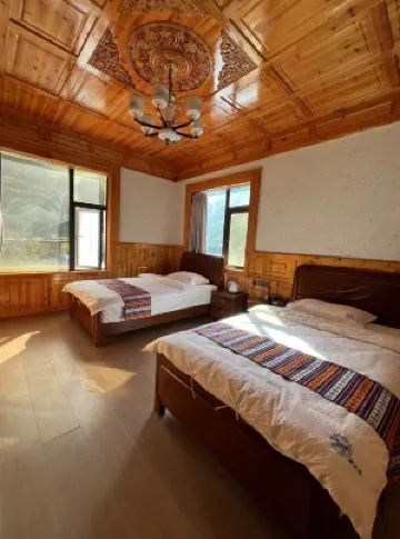 Heishui Zangxiangge Homestay