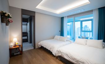 Oceanfront Panorama by COMOCASA