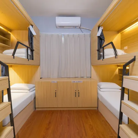 Zilanling Hostel (Zhongshan Scenic Area Houzaimen)