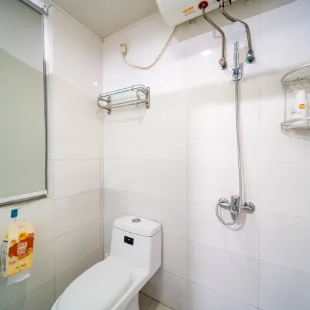 Zilanling Hostel (Zhongshan Scenic Area Houzaimen)