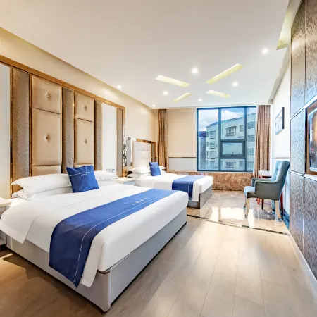 Quxian Huangting Hotel (Fortune Center)
