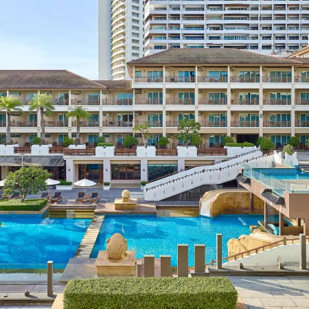 The Heritage Pattaya Beachfront Resort