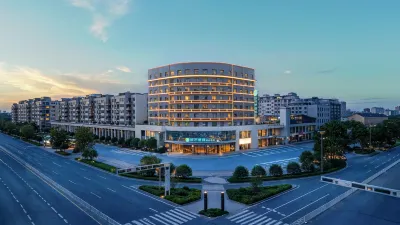 City Comfort Inn Hotel (Huanggang Tuanfeng) Hotels near Tuanfeng Commercial Pedestrian Street