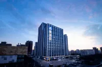 Senman Hotel (Xinxiang Wanda Plaza Henan Normal University)