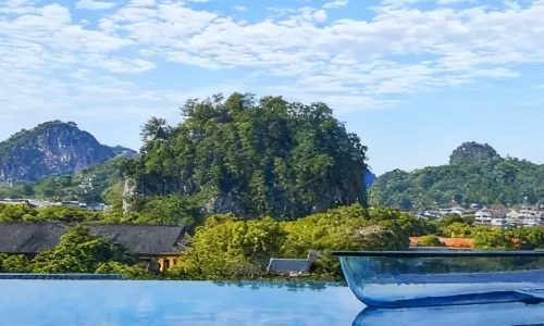 Boyin Yinianjian Hotel (Guilin Two Rivers And Four Lakes Elephant Trunk Hill)