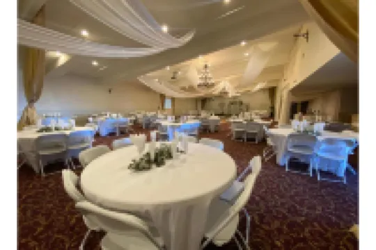 MOTEL 6 維克多維爾綠樹大道