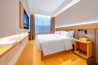 Elong R.YUN Hotel (Wuhan Dazhi Road Subway Station Jianghan Road Pedestrian Street) โรงแรมใน