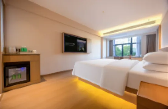 川泊酒店（肇慶七星巖東門廣場店）