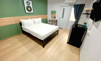 9TY Hotel (Ninety Hotel)