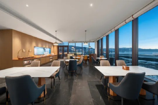 Xylam Lake Yifu Hotel