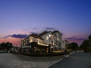 Greenland Youyi · VIDA LOCA Resort Hotel (Huzhou Taihu Resort Area Branch)