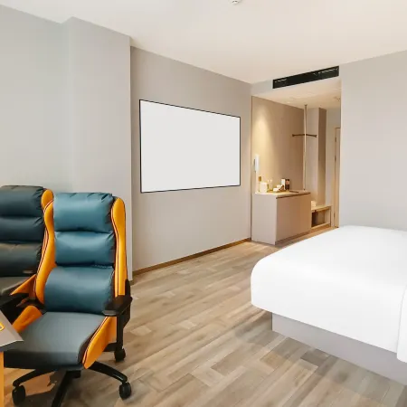 Jingfang X E-sports Hotel (Dongyang Renmin Road Metro Station, Luzhai Scenic Area)