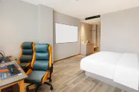 Jingfang X E-sports Hotel (Dongyang Renmin Road Metro Station, Luzhai Scenic Area) -  Gaming & Esports
