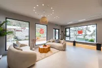 Wujian You'er · Hidden Hill Lawn Manor Villa Between Mountains and Sea