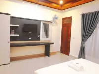 Anju Cottage Hotels in Samosir Regency