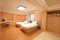 Jiayin Weiye Hotel