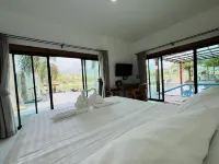 บ้านนาชมจันทร์ พูลวิลล่า - วิลล่า