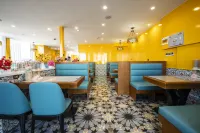 源悅飯店（賽里木湖新遊客中心店） - 2 星級