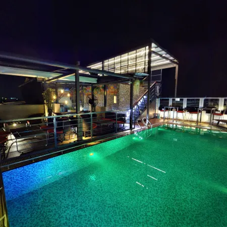 Platinum Grand
