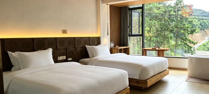 Mountain Whisper & Blooming Verse Scenic View Inn (Zhaoxing) Hoteles en Condado de Liping