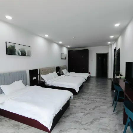 Huirun Hotel (Yanji High-speed Railway West Station Museum)