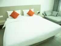 GYA Hotel (Tianshui Railway Station) Hotels near Tianshui Maijishan Airport