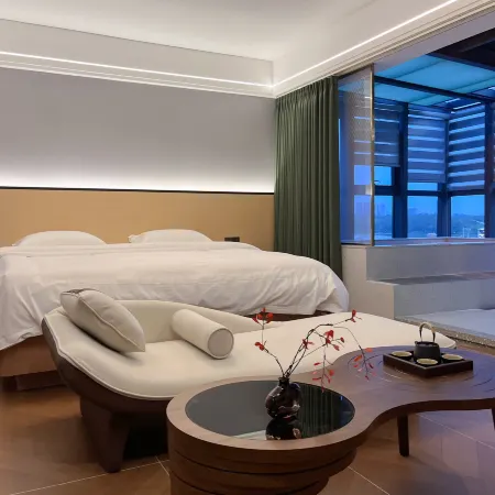 Taishan Xiyue Lanju Lakeside Hot Spring Boutique Stay (Jinxing Lake)