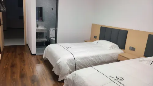 Zhuotong · Juxian Hotel - Bãi đậu xe