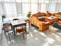 Zhaxi Yangzong Hotel