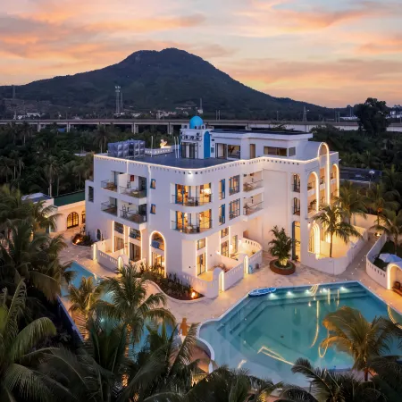 Weinaxi · Venus Dreamland Manor (Wanning Shimei Bay Island Ring Tourist Highway)