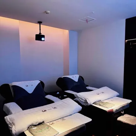 Manju High-altitude River View Hotel (Jiefangbei Hongyadong Branch)