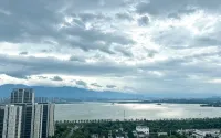 Country Inn & Suites by Radisson, Jiujiang BALIHU International Automobile City - Mountain View