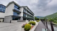 Mogan Shan Muxi Bay Wellness Private Hot Spring Homestay - romantique
