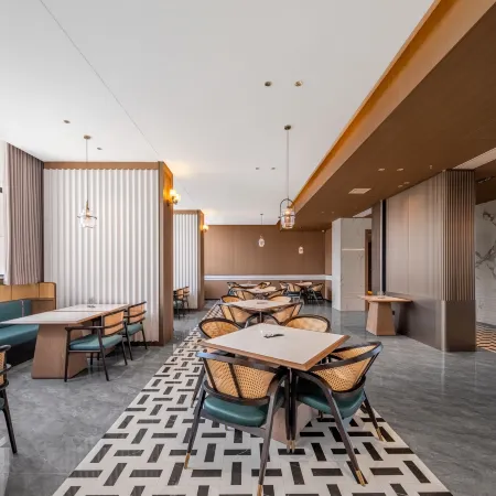 Ezhou Days Select Wyndham Hotel (Gedian South Station)