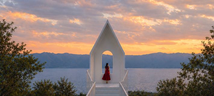 Fuxian Lake · Elephant Bookstore Mountain and Sea Hot Spring Resort (Moon Bay Wetland Park Branch) Hotele w: Chengjiang