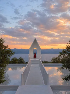 Fuxian Lake · Elephant Bookstore Mountain and Sea Hot Spring Resort (Moon Bay Wetland Park Branch) - con vista mare