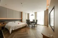 Huarong Hongfa International Hotel (People's Square) - parking