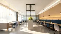 Homeinn Selected Hotel (Korla Jiaotong West Road People's Square) - خدمة نقل من وإلى المطار