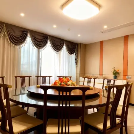 Shuifu Huacheng Homestay