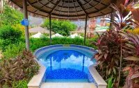Yuxi Xinping Jia Sa Ai Lao Secret Realm Happy Valley Hotel - balneario