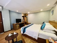 Hotel Azure - 2-Sterne