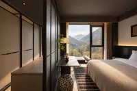 Yunqiao Hotel (Shuangqiao Valley Scenic Area) - parking